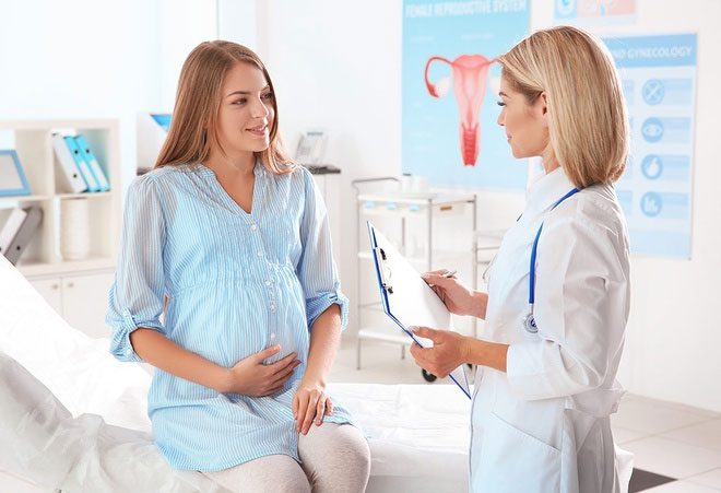 Pregnant women should undergo early CMV screening.