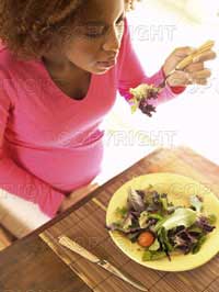 Pregnant mothers need to consume plenty of eggs and meat