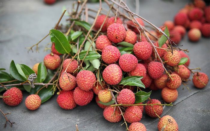 Freezing can keep lychee fresh for up to a month.