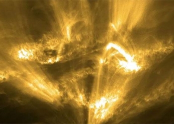scientists discover star like bright spot falling to sun 128533