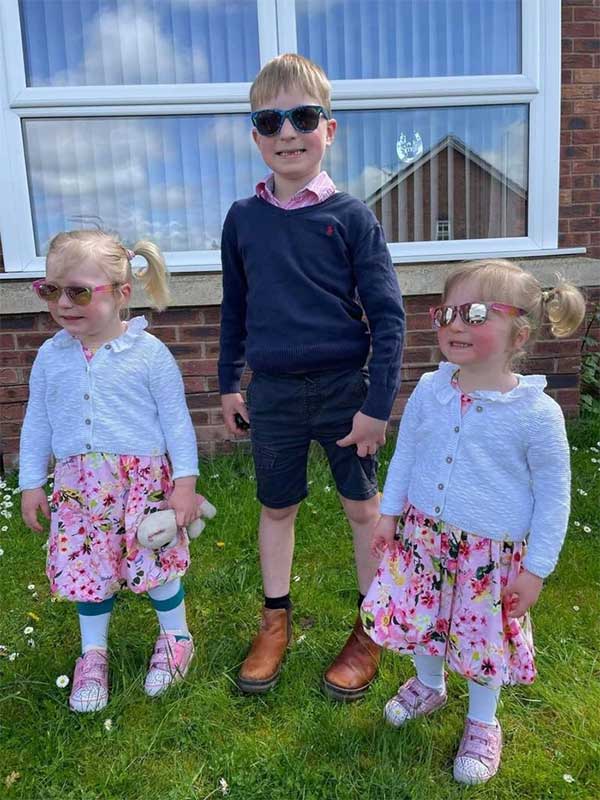 The two sisters were born with a significant weight difference.