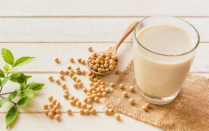 People with kidney stones or kidney disease should avoid drinking soy milk