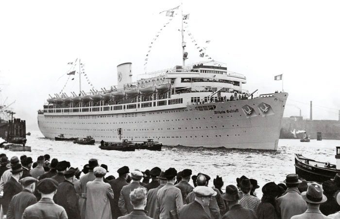 The ship was considered the largest and most luxurious in Germany at the time.