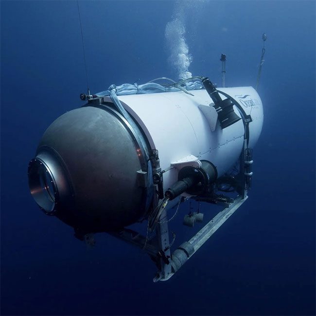 The submarine is designed to dive to a maximum depth of 4,000 meters.