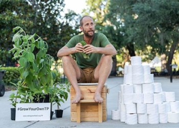 the man uses toilet paper to protect the environment 127776