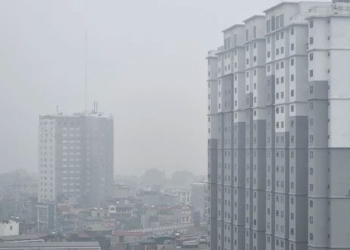 the phenomenon of unusual air pollution in hanoi serious during the rainy season 129184