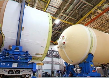 the process of building a rocket to bring humans back to the moon 127151