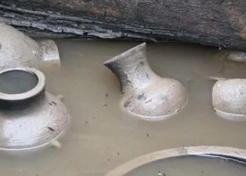 the young boy accidentally entered the 2 000 year old tomb and discovered surprises 127948