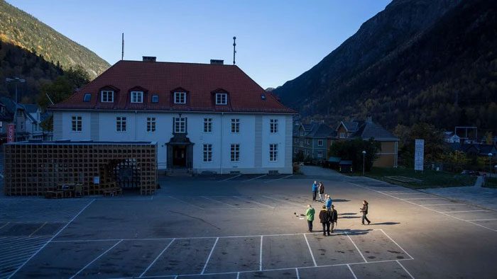 some Rjukan residents suffer from seasonal affective disorder (SAD)