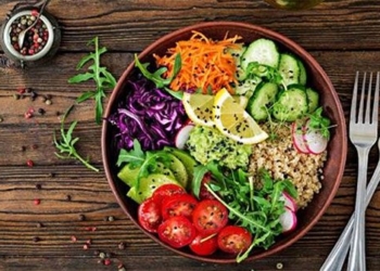 top 6 groups of people should not eat raw 129194