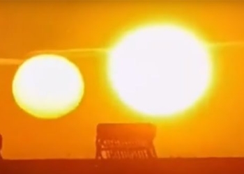 unexpected people capture rare sight sunrise 128574