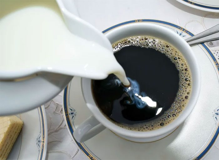 Experts recommend limiting added sugar, cream, or syrup in coffee.