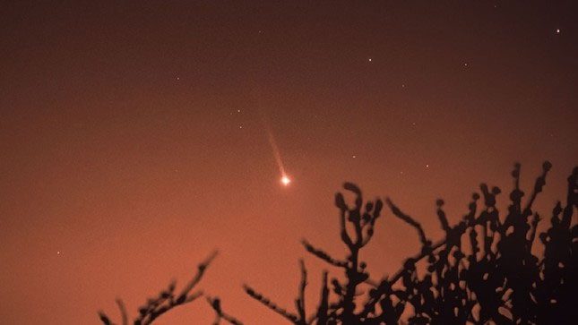 Mercury's comet-like tail in the sky