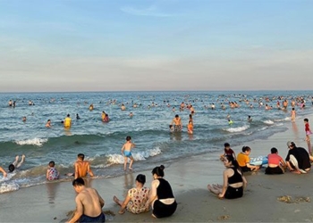 warning about temporary blindness due to hot sunlight can cause death 127624