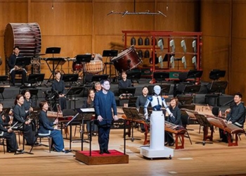 watch robot command music director in south korea 128444