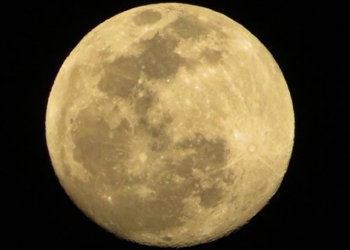 why orange moons appear in hcmc before the lunar eclipse 127291
