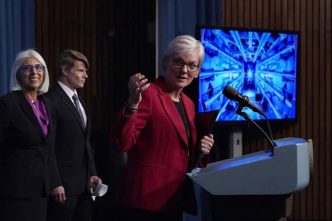 U.S. Secretary of Energy Jennifer Granholm (in red)