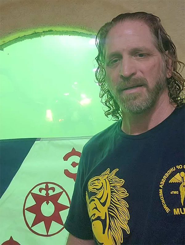 Joseph Dituri living in Jules’ Undersea Lodge in Key Largo, Florida.