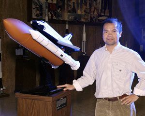 Bruce Vu (Thanh Vũ), Ph.D. in Aerospace Engineering from Mississippi State University in 1999