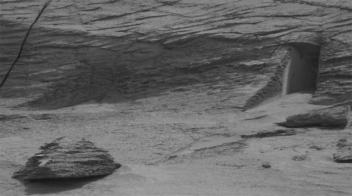 Curiosity rover captures an unusual rock formation on Mount Sharp in May