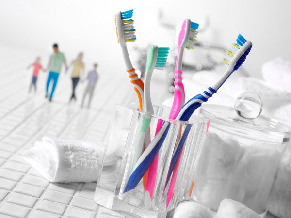 Sharing toothbrushes makes it easy for H. Pylori to spread.