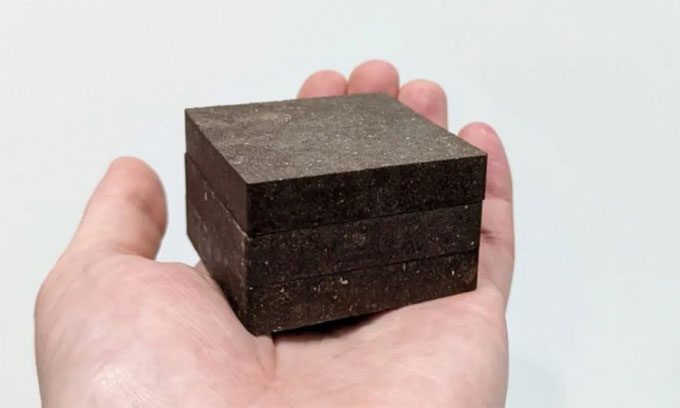 Creating StarCrete concrete from extraterrestrial dust, potato starch, and salt.
