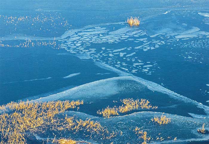 Frozen Zhangzhe Lake creating a beautiful scene.