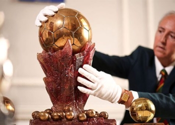 canh sieu qua bong vang giai thuong ma messi duoc de nghi trao 124905