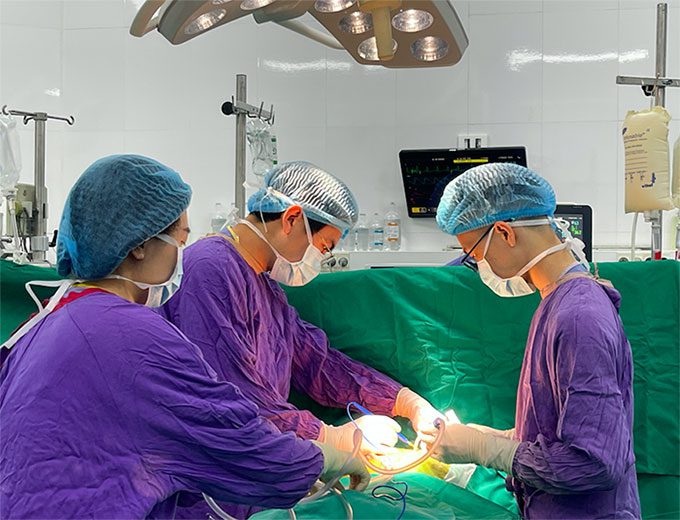 The multi-organ transplant took place over 10 hours.