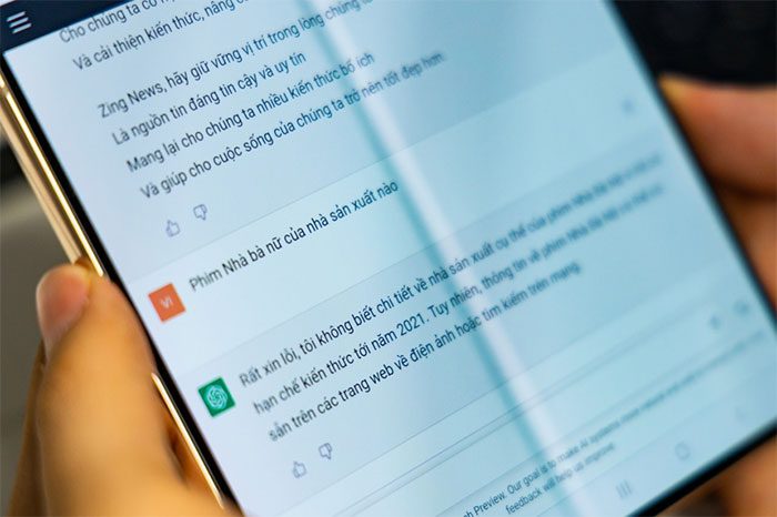 ChatGPT has ceased updating its knowledge of the world since the end of 2021.