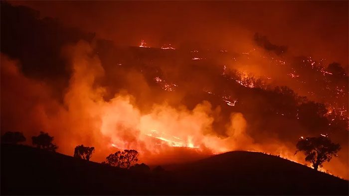 In the months following the wildfire, the ozone hole expanded by approximately 2.5 million km²
