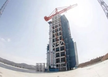 chinese lunar rocket launches 350 tonne into space 124714