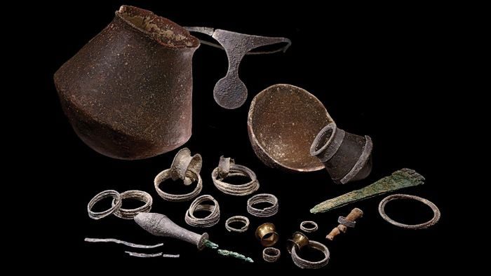 Artifacts Buried with a Powerful Woman