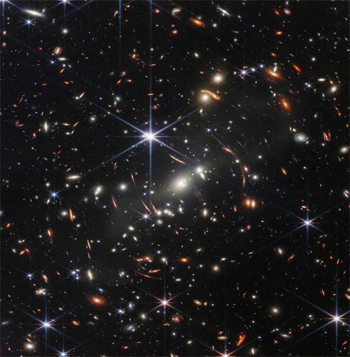The SMACS 0723 galaxy cluster, located 4.6 billion light-years from Earth.