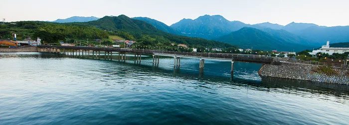 The rolling mountains in the central area of the island.