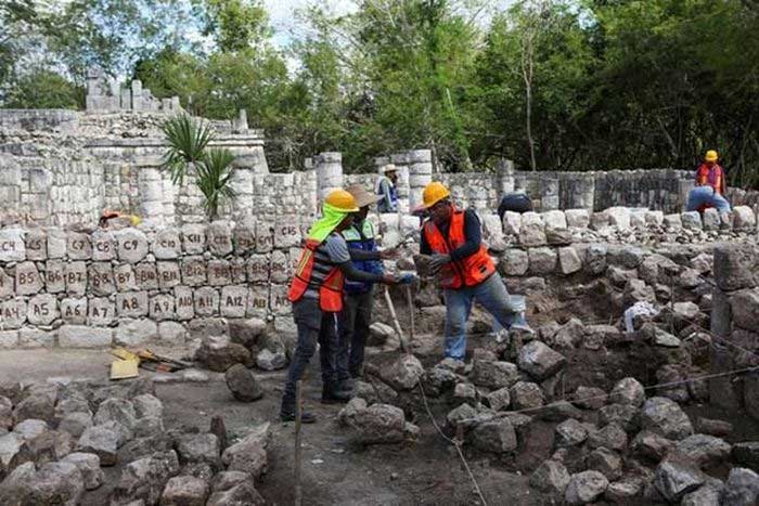 Mexican scientists at the archaeological site of Chichen Itza.