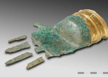 discovery of golden bracelet 3500 years old in switzerland 126576