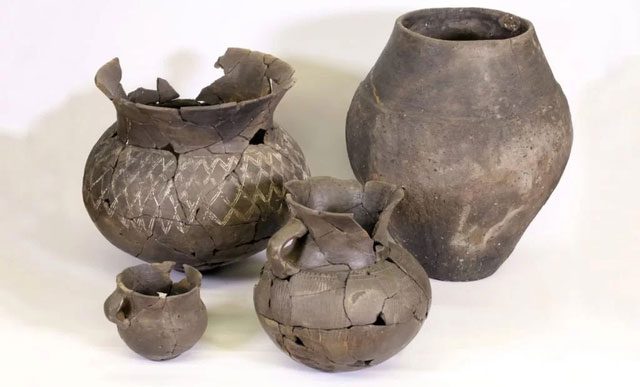 Ceramics found at the bottom of the ancient well.
