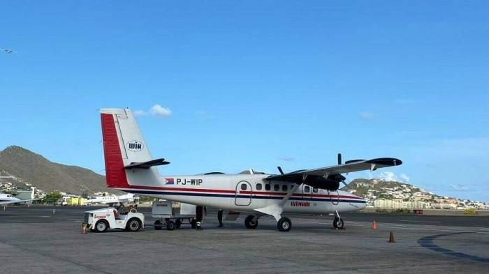 The runway at the airport on Saba Island is only about 400m long.