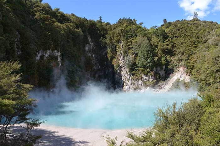 The Waimangu area also has many other famous tourist spots.