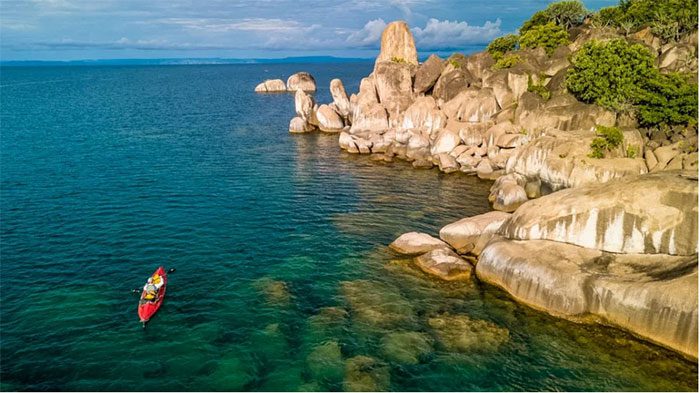 Lake Tanganyika - 32,900 km²