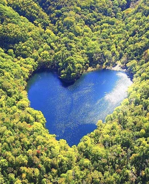 Toyoni Lake is heart-shaped.
