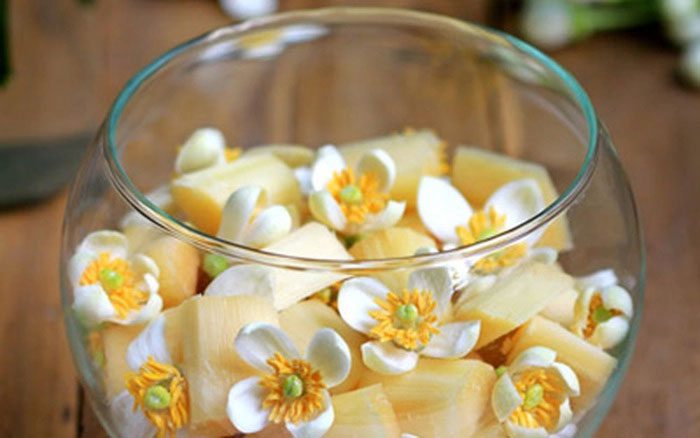 Sugar cane infused with pomelo flowers.