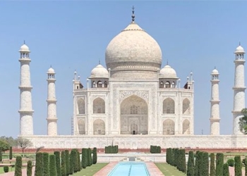 how the taj mahal was built as a symbol of eternal love 124991