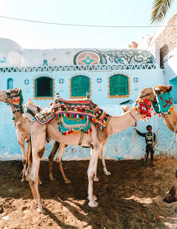 Nubians love to decorate their homes with simple yet interesting colors.