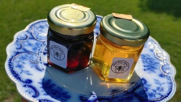 The two honey colors look completely different.
