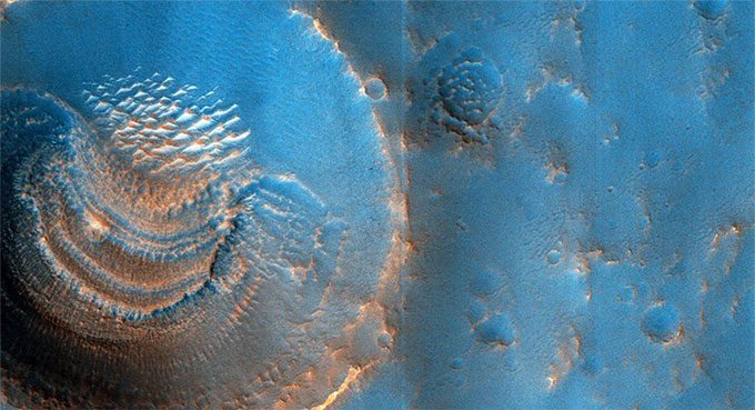 The image has been edited to highlight the formation and characteristics of the crater