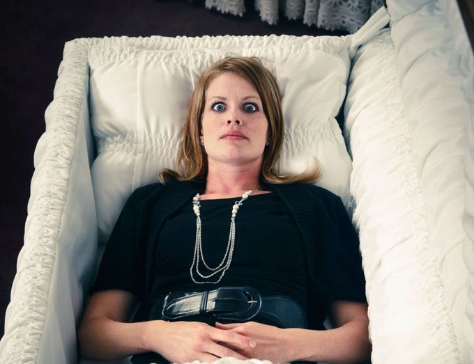 Drugs, toxins, and cold water can lead to situations of apparent death