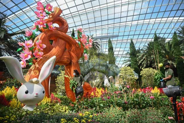 Gardens by the Bay in Singapore impresses with a "sea of flowers" and rabbit-themed decorations.