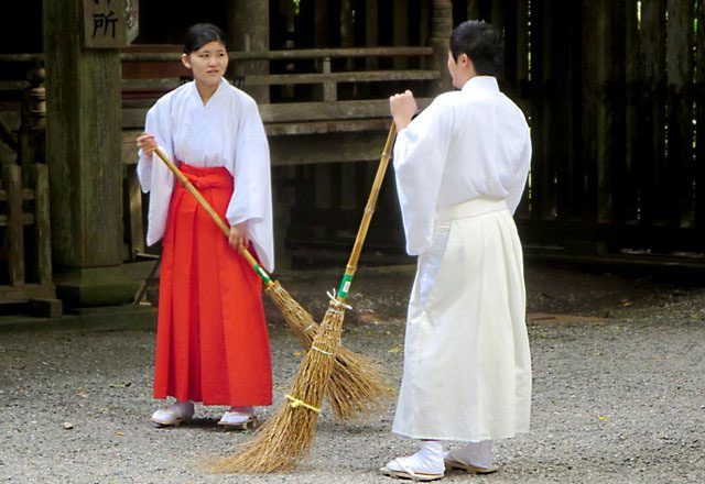 The annual cleaning ritual known as Susu-harai.
